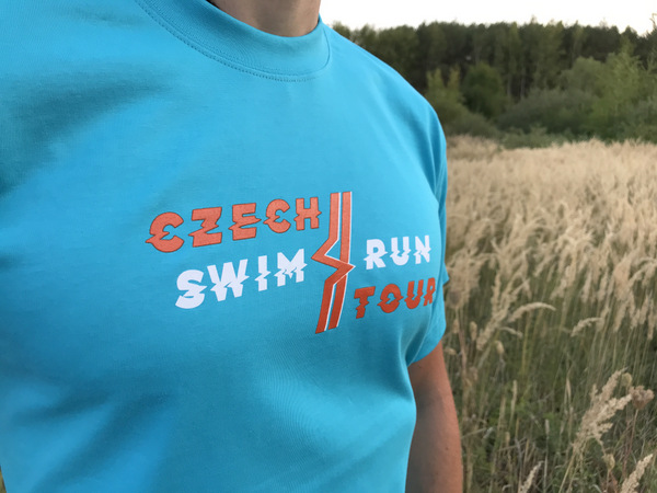 nové tričko Czech Swimrun Tour pro dobrovolníky